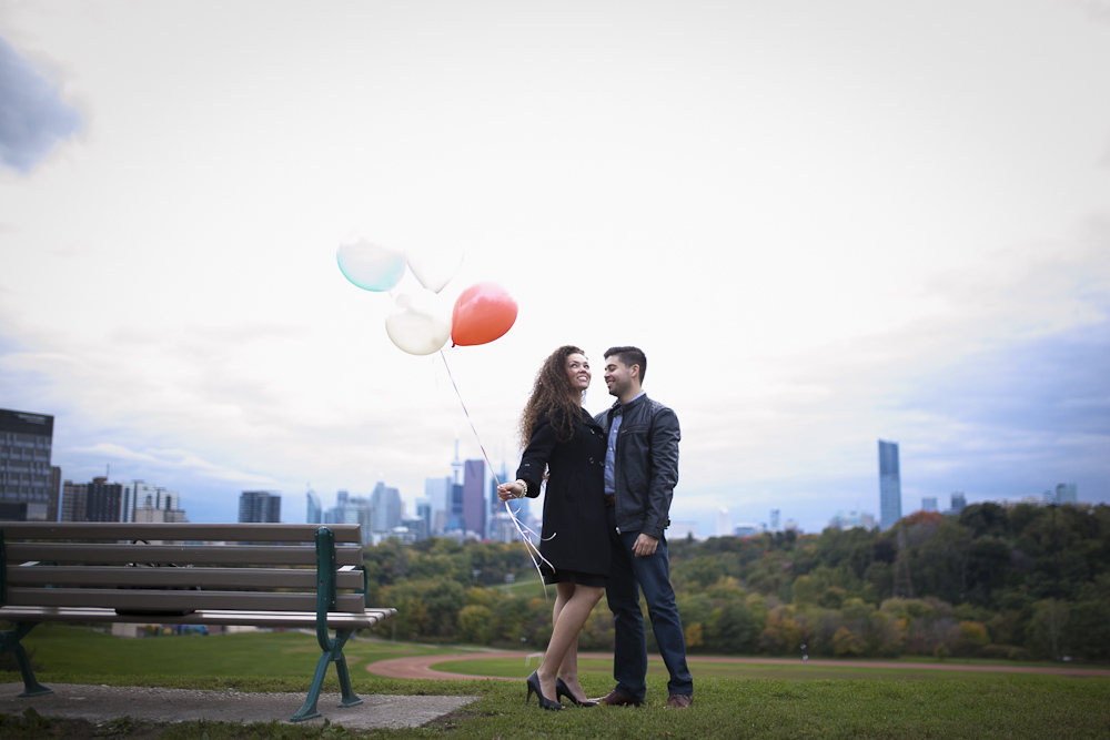 balloons engagement session